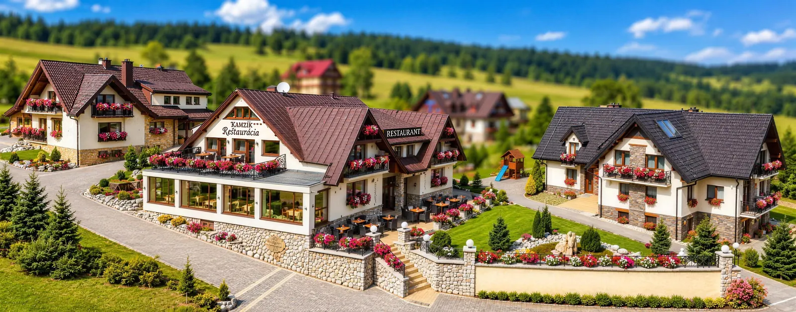 Wellness Resort Kamzík v Ždiari z výšky: Villa Kamzík, penzión s reštauráciou a terasou a apartmány